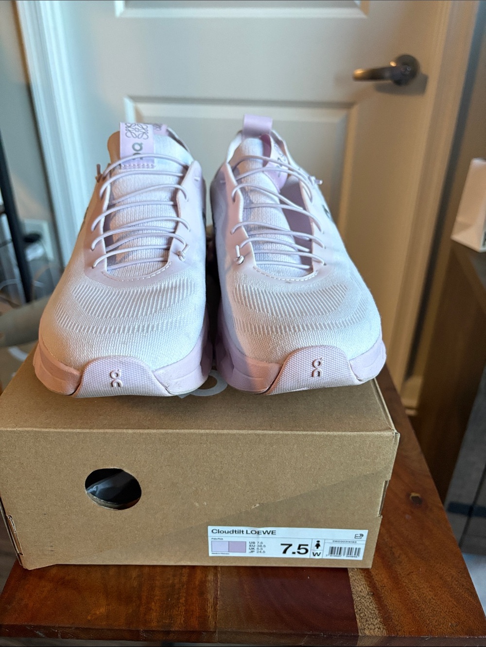 On Running Cloudswift LOEWE Women's Sneakers - Pale Pink